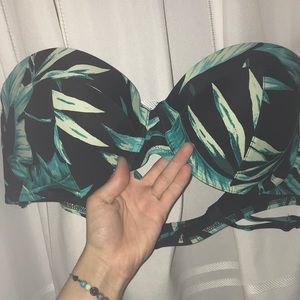 Flowery bathing suit top!🍃🐬